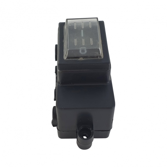 Корпус выключателя Makita HW3320440