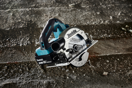 Аккумуляторная дисковая пила 165 мм Makita DHS660Z