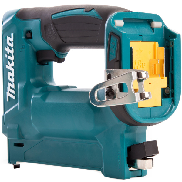 Аккумуляторный степлер Makita DST112Z