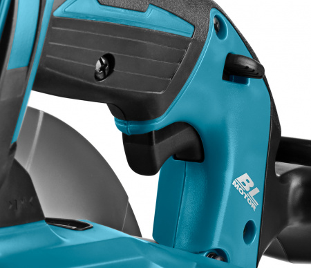 Дисковая пила 165 мм, LXT Makita DHS680RT1J