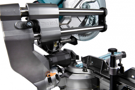 Консольная торцовочная пила XGT 216 Makita LS002GZ01