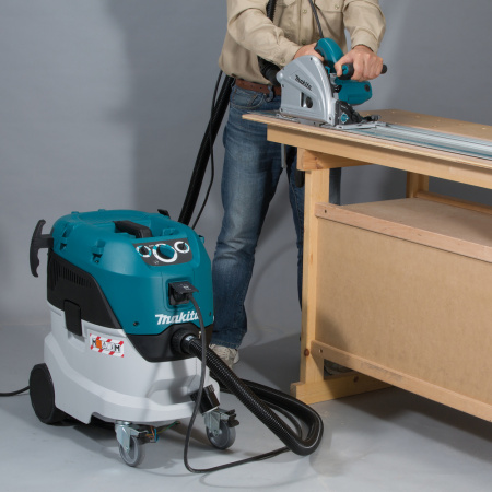 Пылесос Makita VC4210L